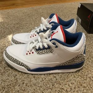 Jordan’s Retro 3’s True Blue Size 10